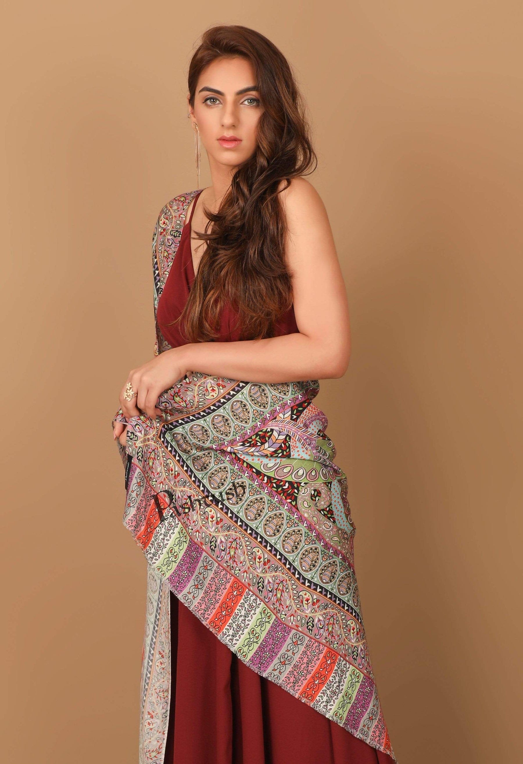 Pashtush His and Her Gift Set of Bamboo Stoles, Multicoloured, Packaged in Keepsake Wooden Chester Gift Box - Image 9