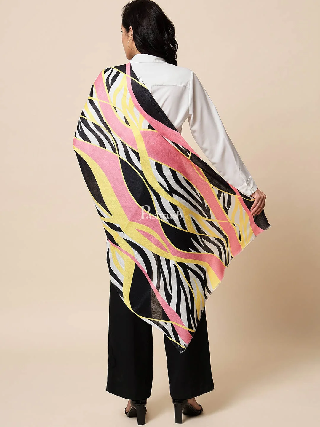 Pashtush His And Her Gift Set Of Checkered Fine Wool Stole and Printed Bamboo Stole With Premium Gift Box Packaging, Black and Multicolour - Image 9