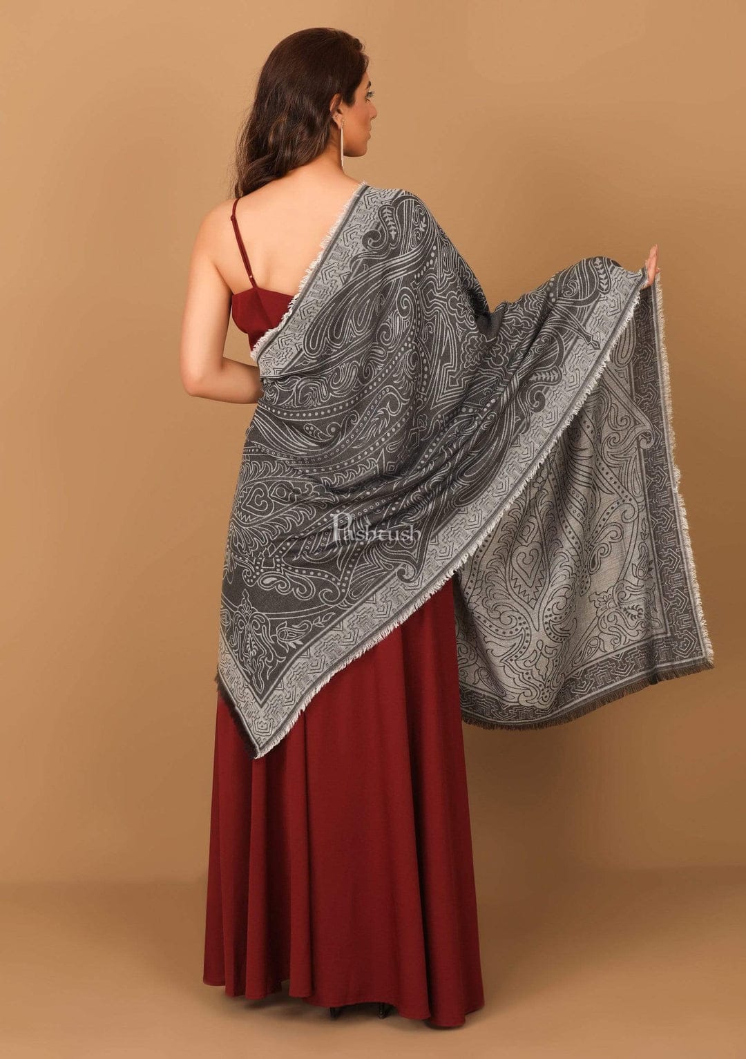 Pashtush His and Her Gift Set of Fine Wool Stole and Womens Bamboo Stole, Multicolour and Black, Packaged in Keepsake Wooden Chester Gift Box - Image 12