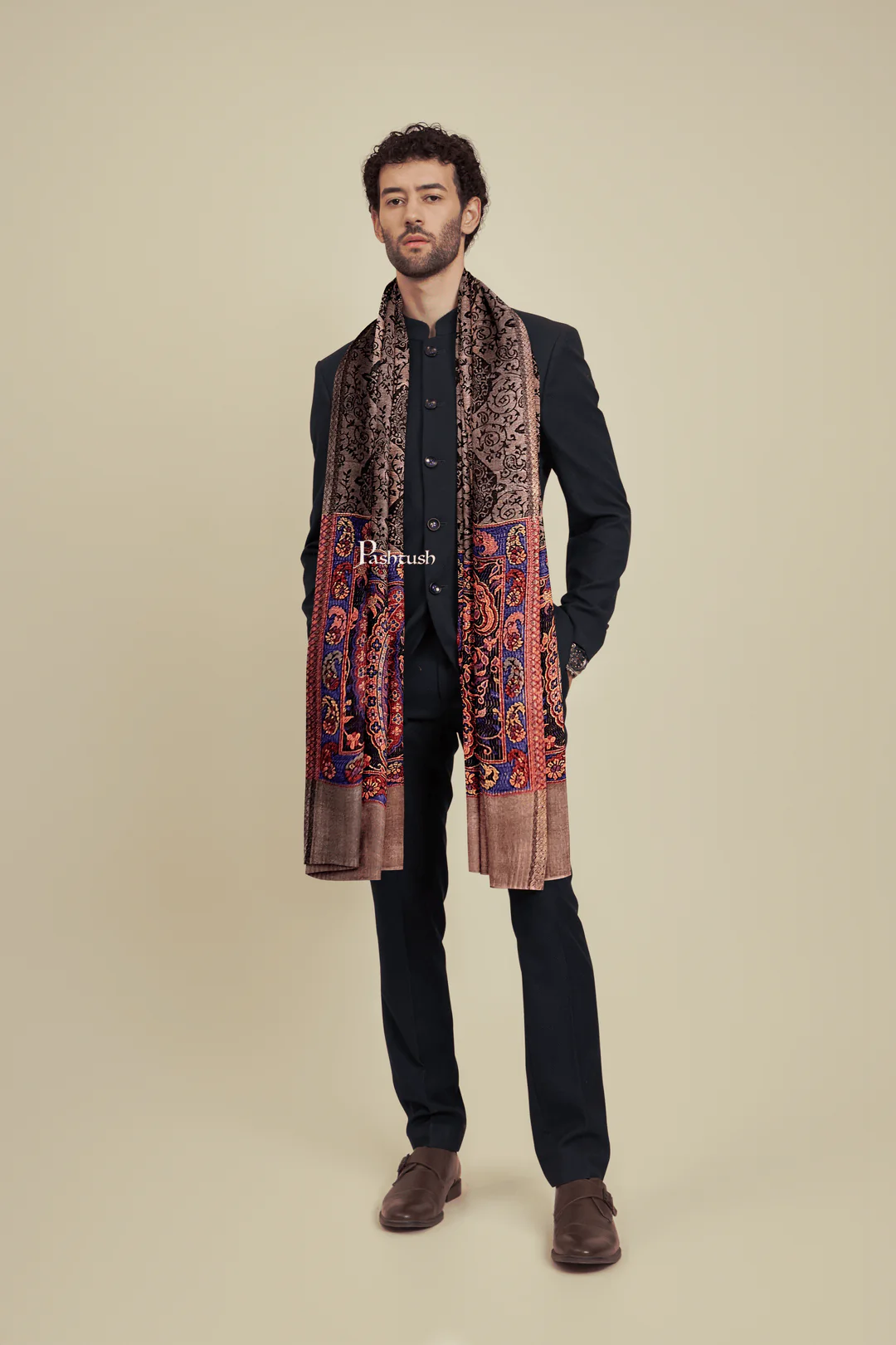 Pashtush His and Her Gift Set of Mens Bamboo Stole and Womens Jamawar Shawl, Multicoloured and Maroon, Packaged in Keepsake Wooden Chester Gift Box - Image 4
