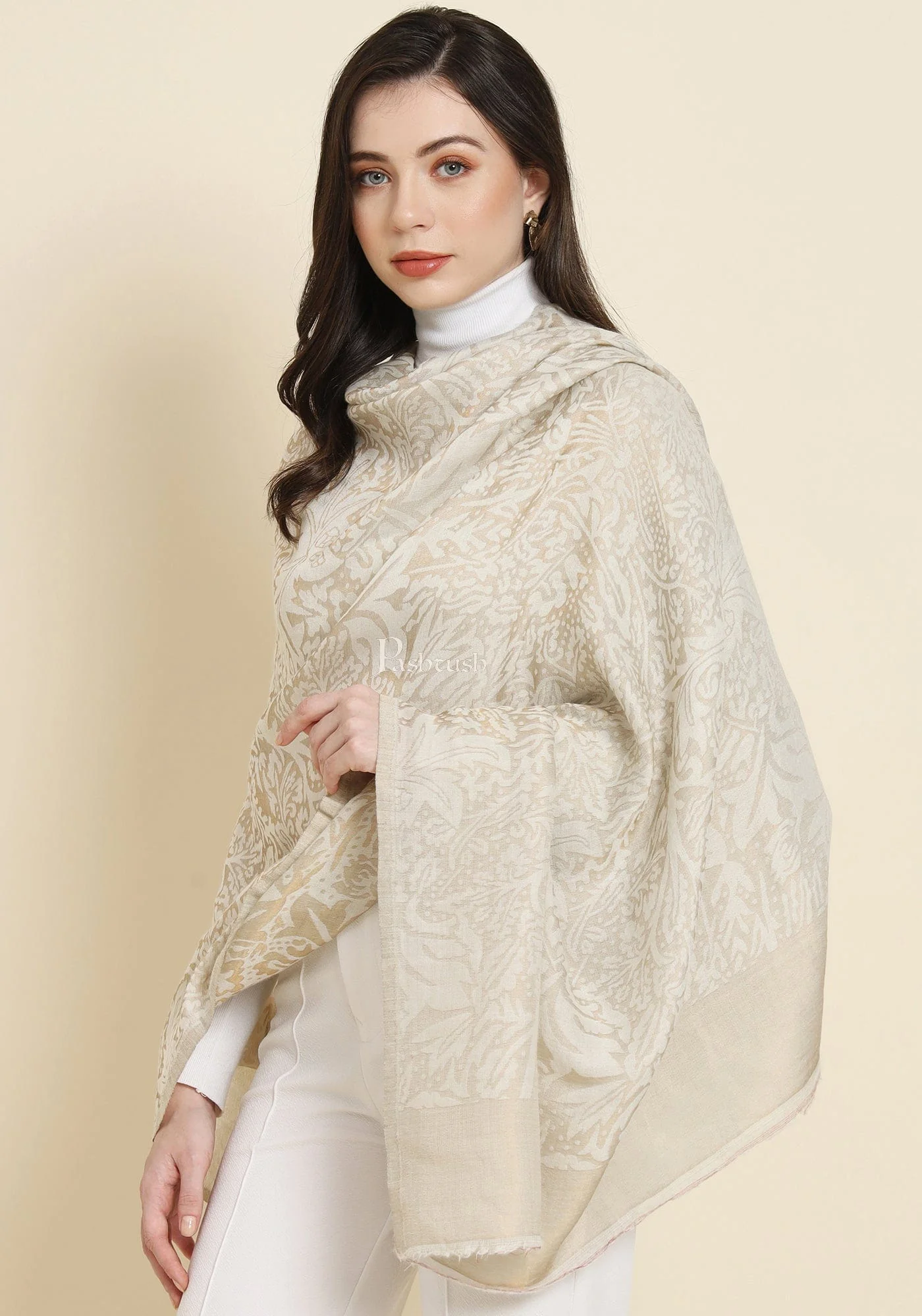 Pashtush His And Her Set Of Twilight Checkered Stole and Paisley Weave Shawl With Premium Gift Box Packaging, Black and Ivory - Image 12