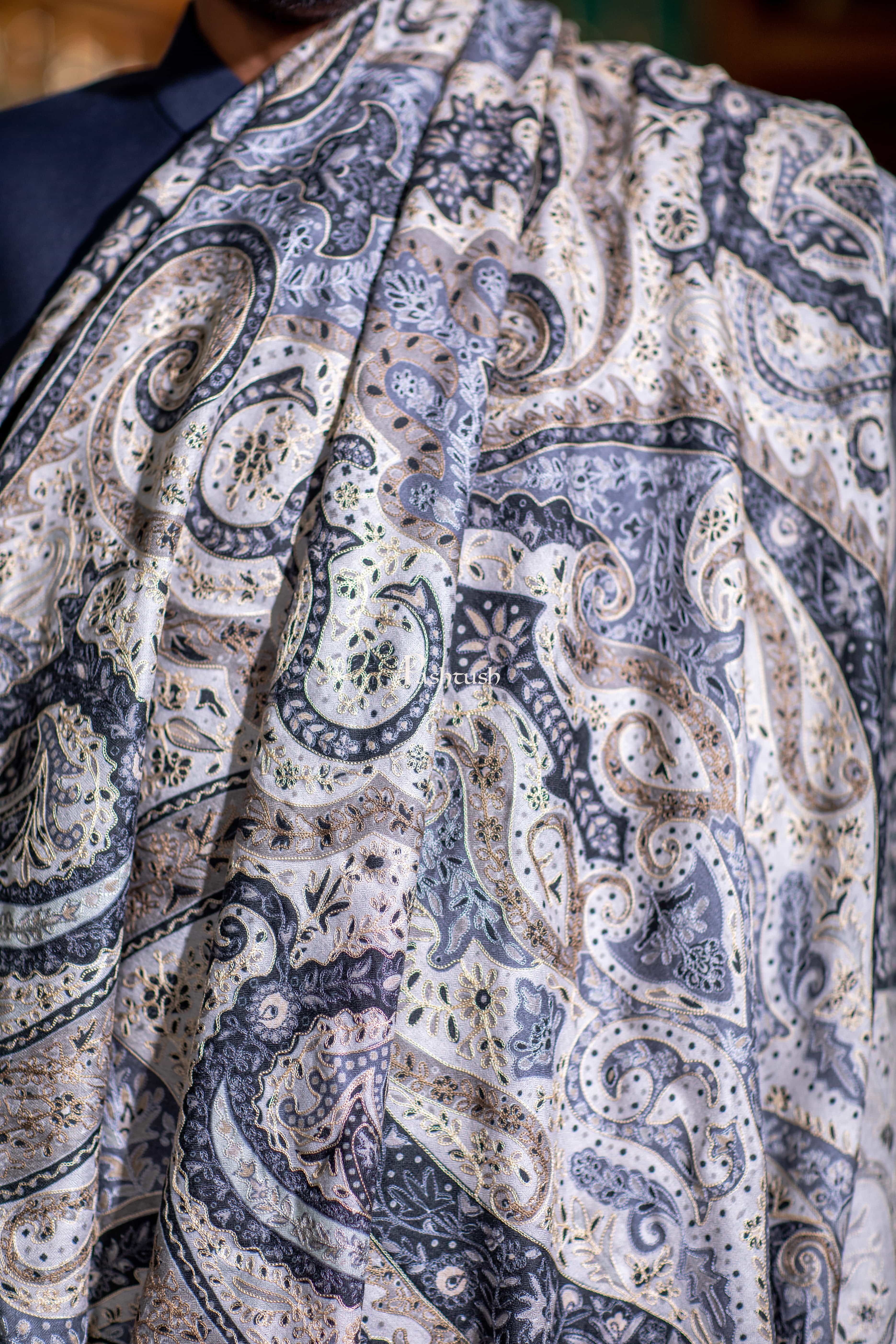 Pashtush Mens Extra Fine Wool Shawl, Hand Embroidered Kalamkari Design, Azure Blue And Ivory - Image 2