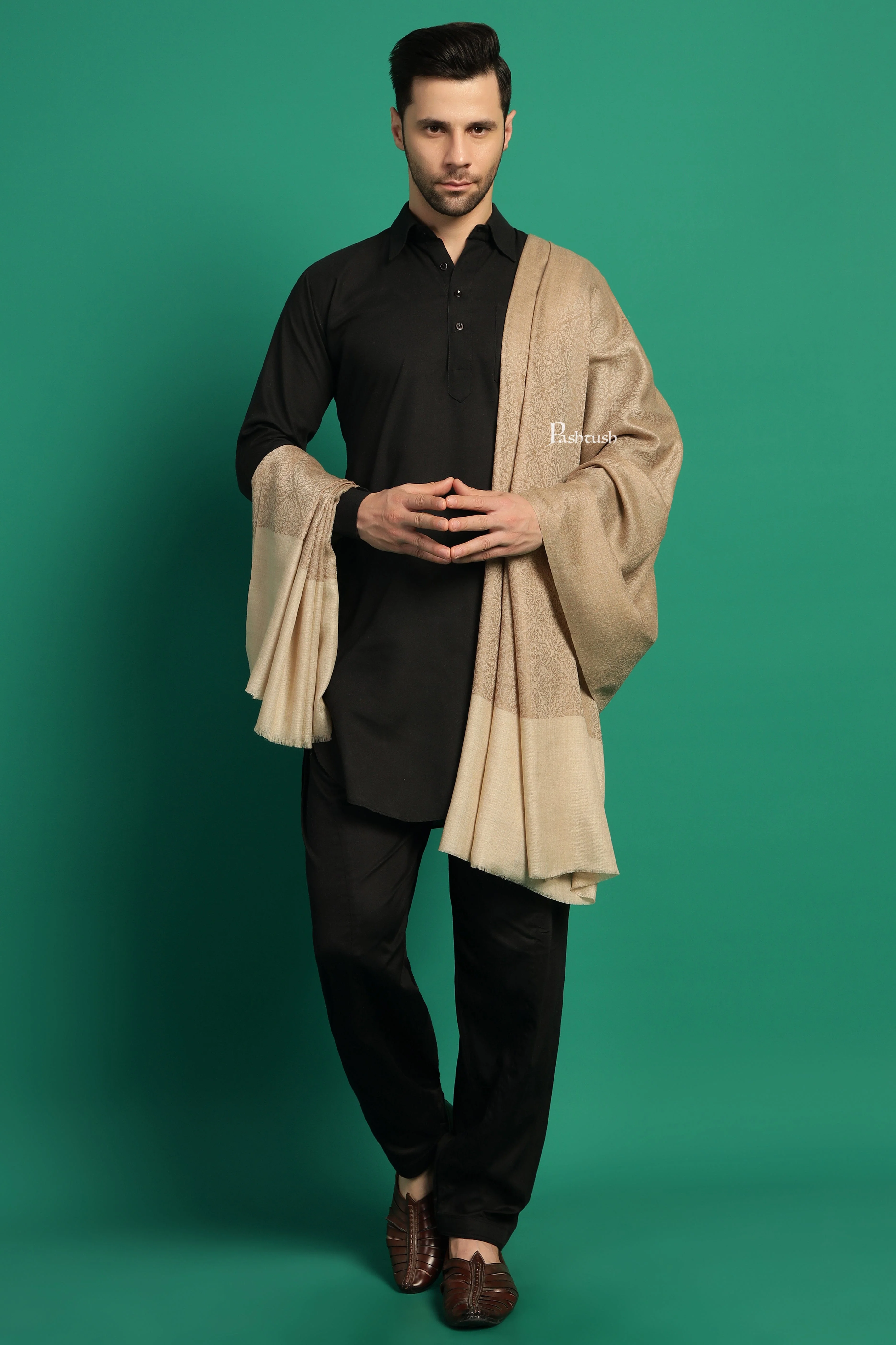 Pashtush Mens Extra Fine Wool Shawl, Paisley Design, Beige - Image 3
