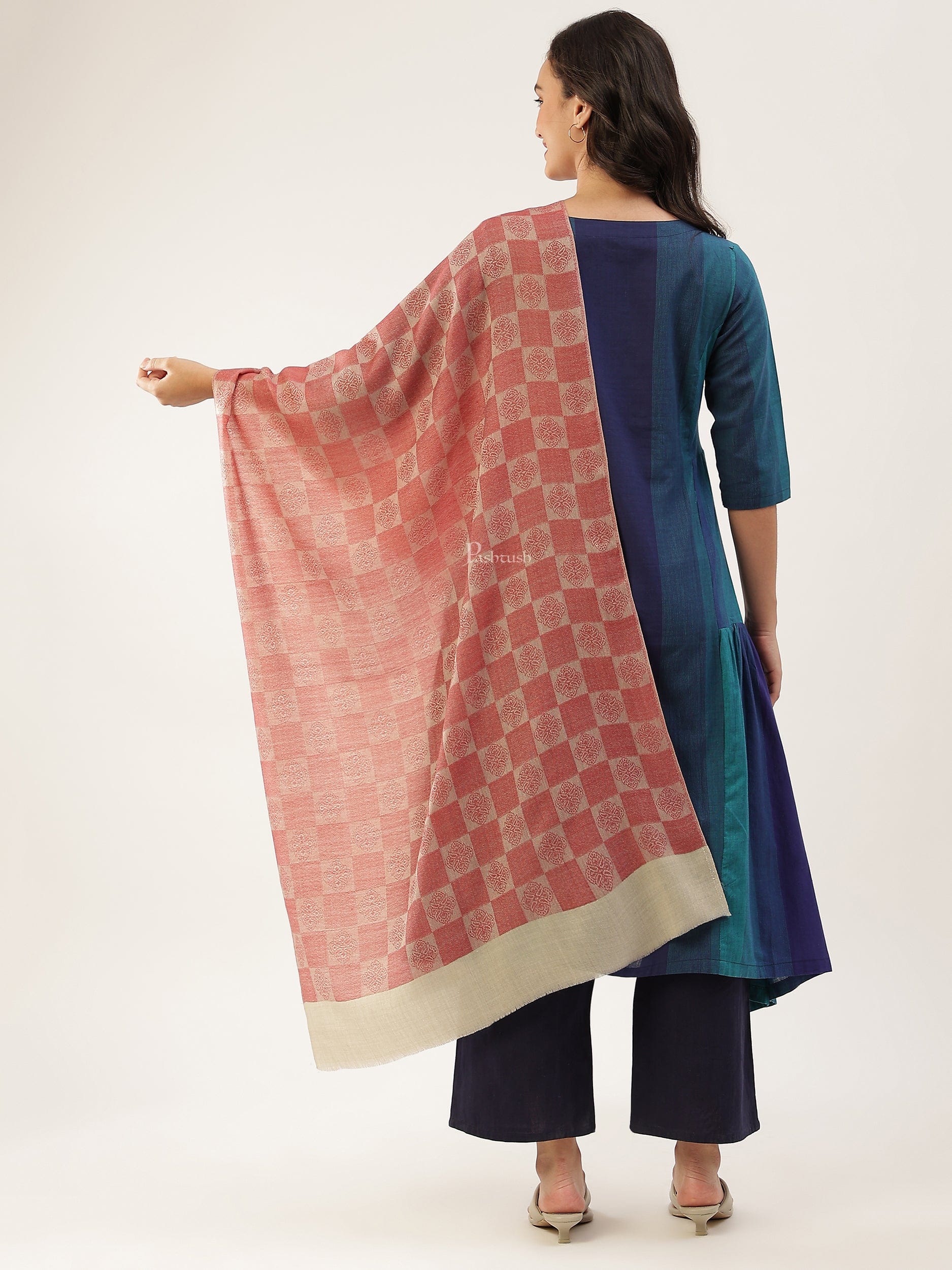 Pashtush Womens Extra Fine Wool stole, checkered design, Rose - Image 5