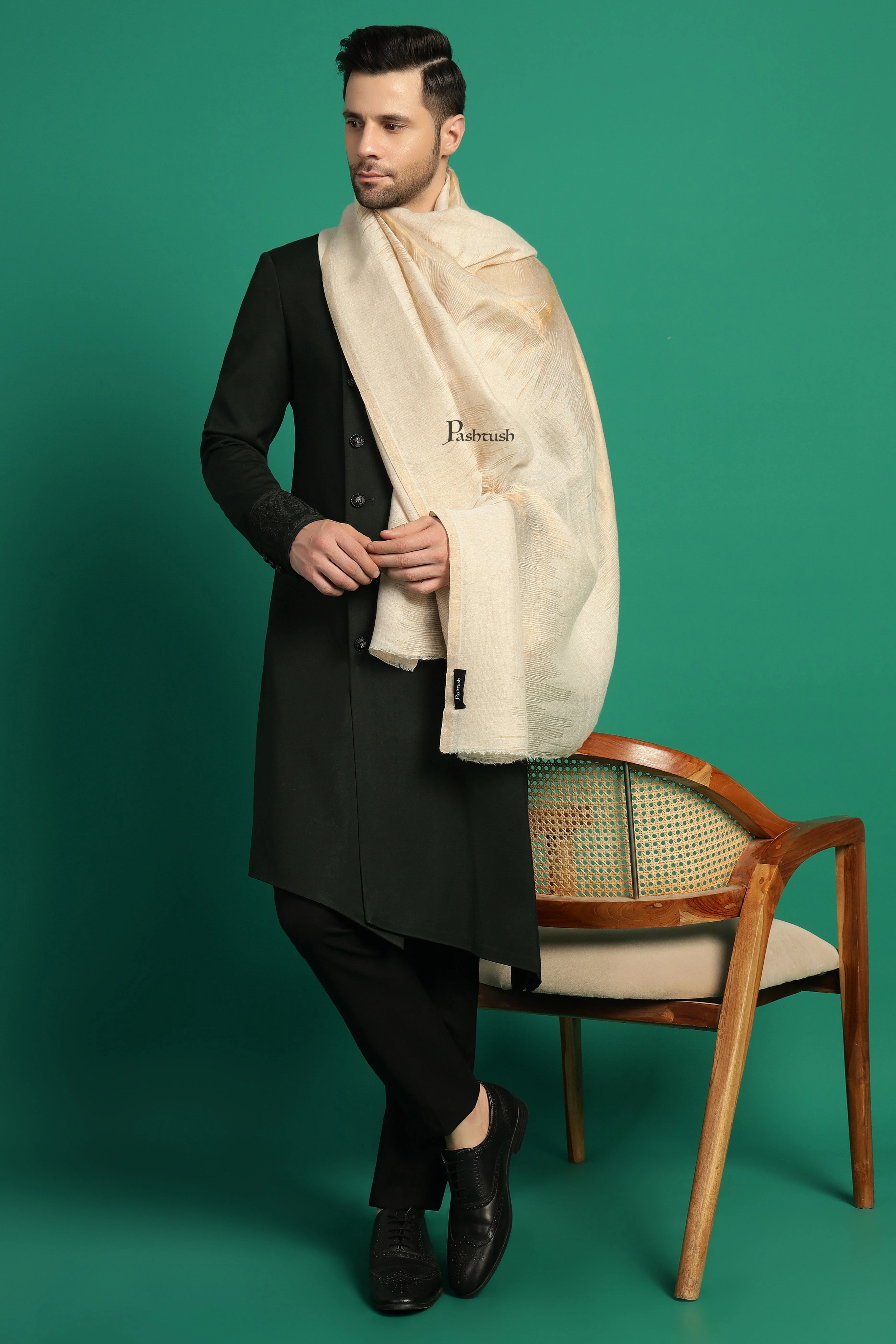 Pashtush Mens Extra Fine Wool Stole, Paisley Design, Ivory - Image 8