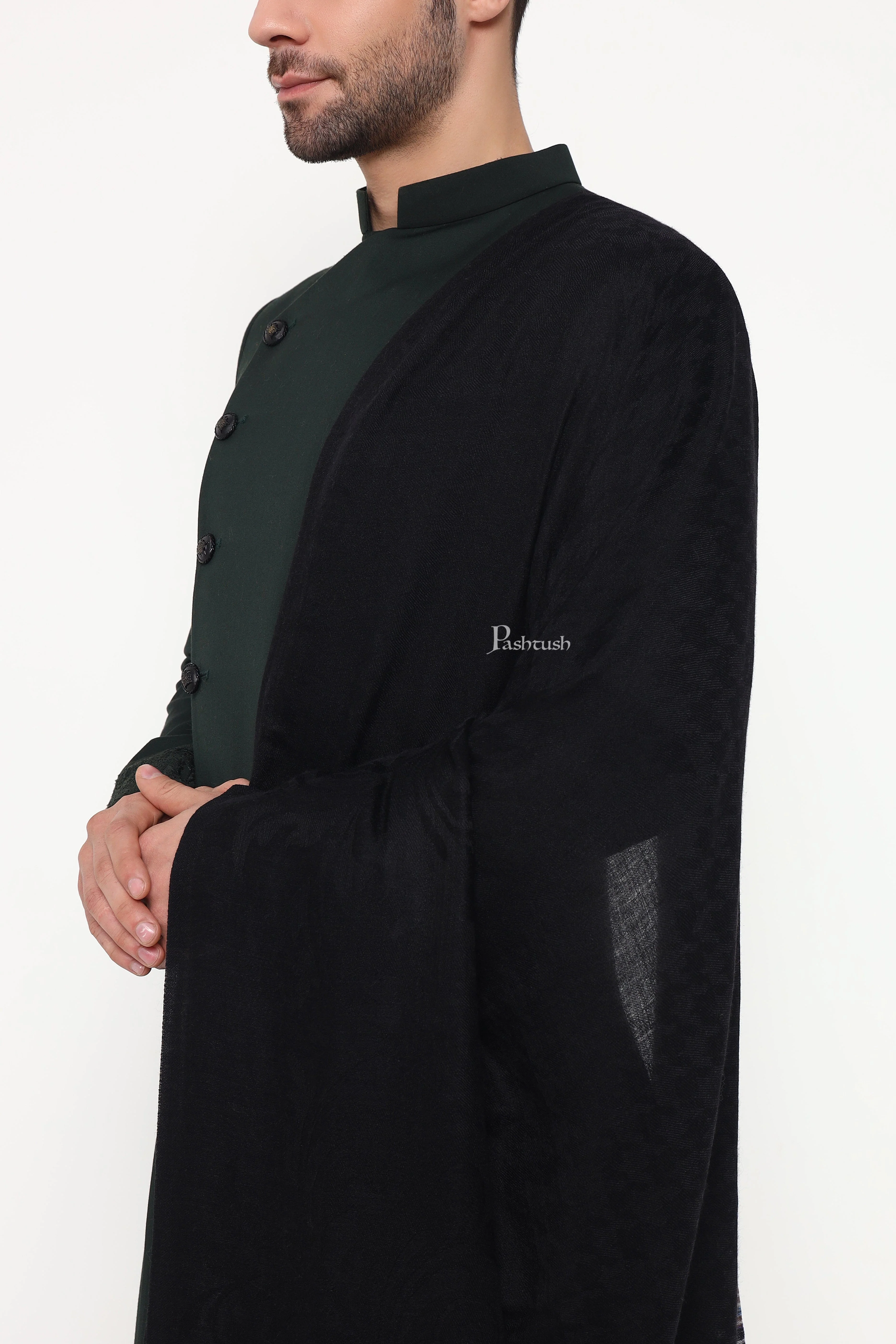 Pashtush Mens Shawl, Reversible Design, Black - Image 4