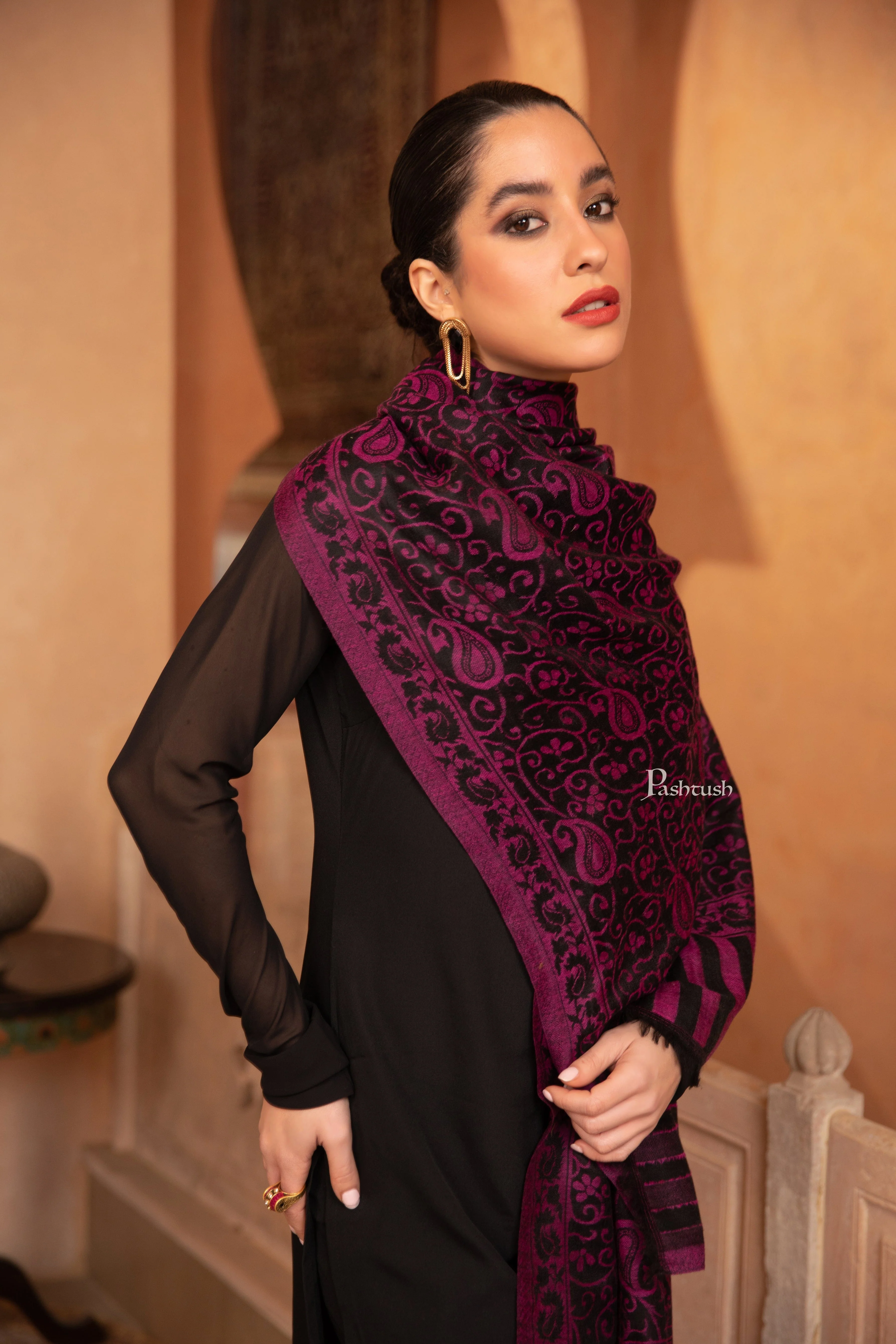 Pashtush Womens 100% Pure Wool With Woolmark Certificate Stole, Paisley Weave Design, Black - Image 2