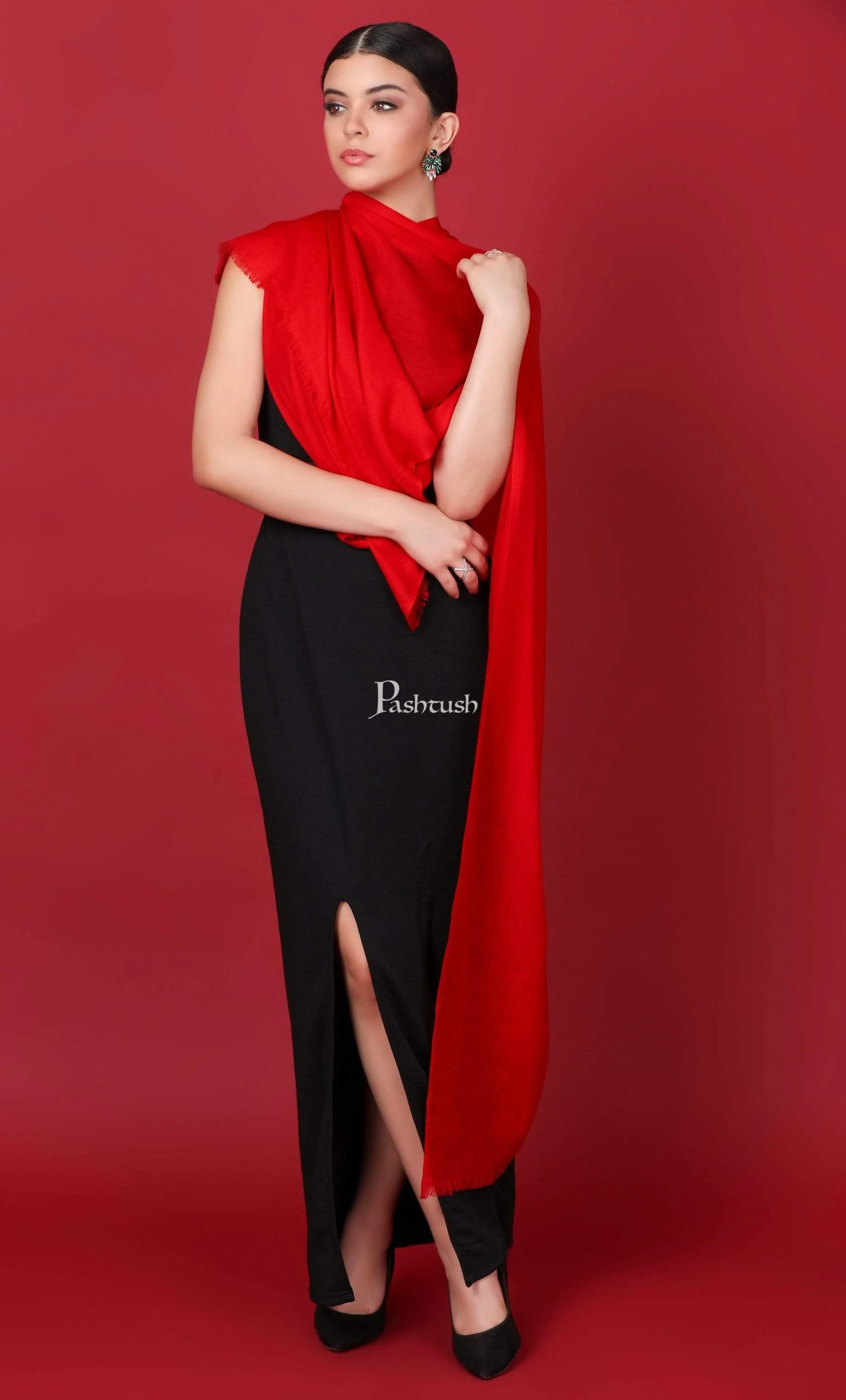 Pashtush Womens Cashmere  Scarf, Diamond Weave, Scarlet Red - Image 4