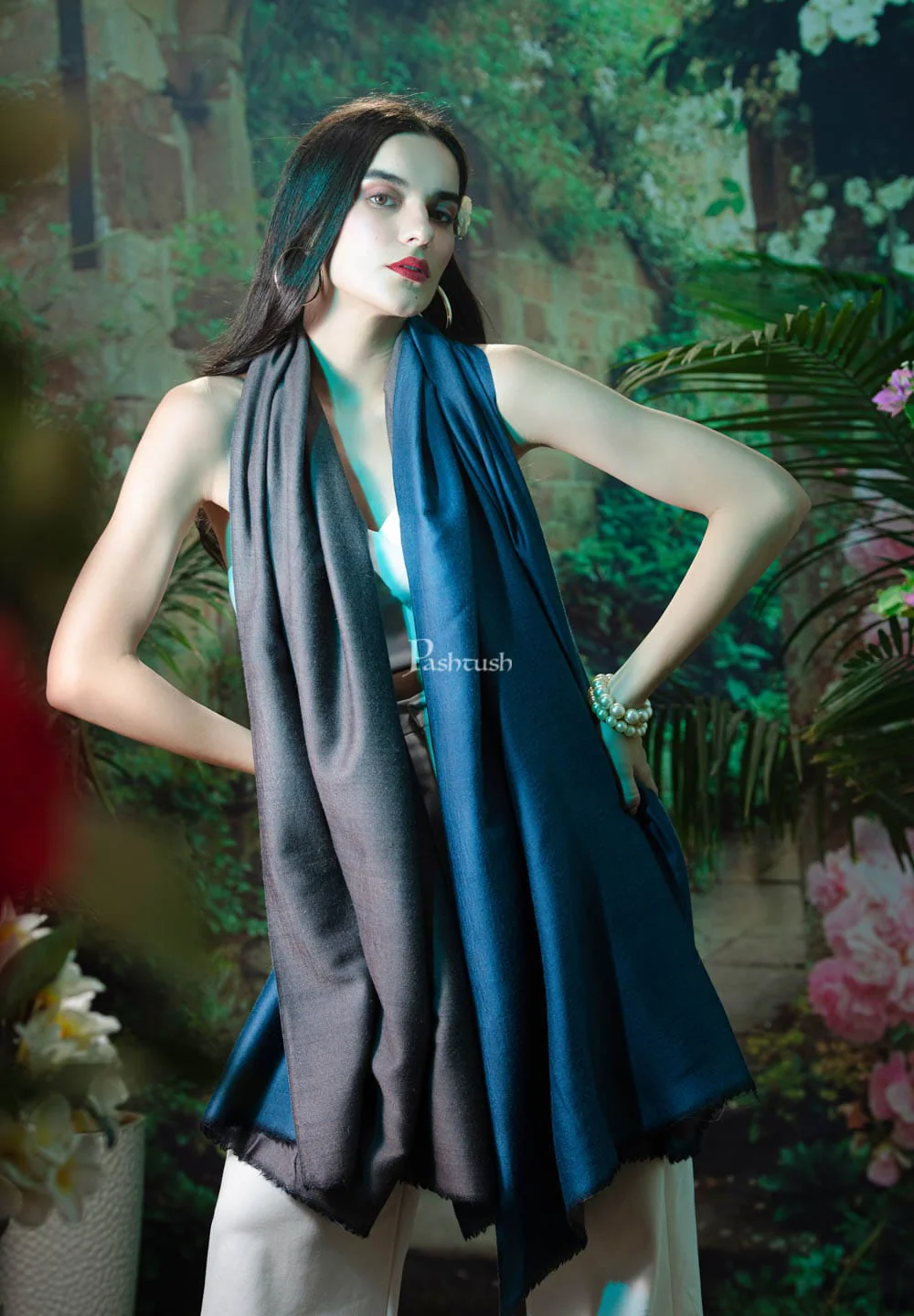 Pashtush womens reversible cashmere shawl, Multicolour - Image 8