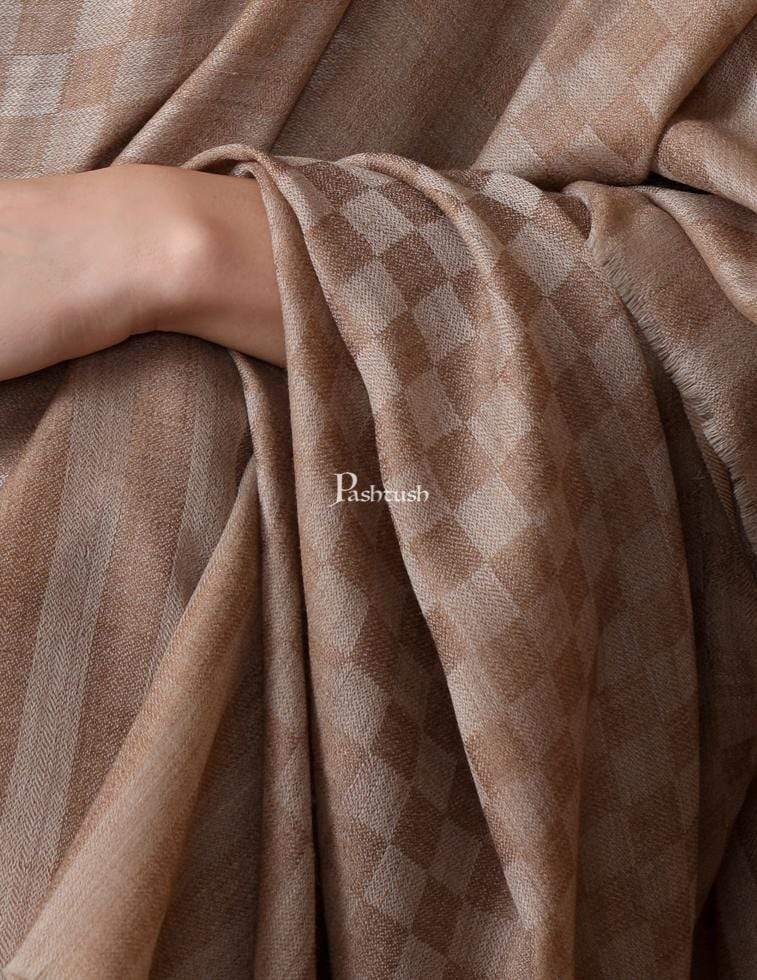 Pashtush Womens Checkered Shawl, In Extra Soft Fine Wool, Large Size - Image 2