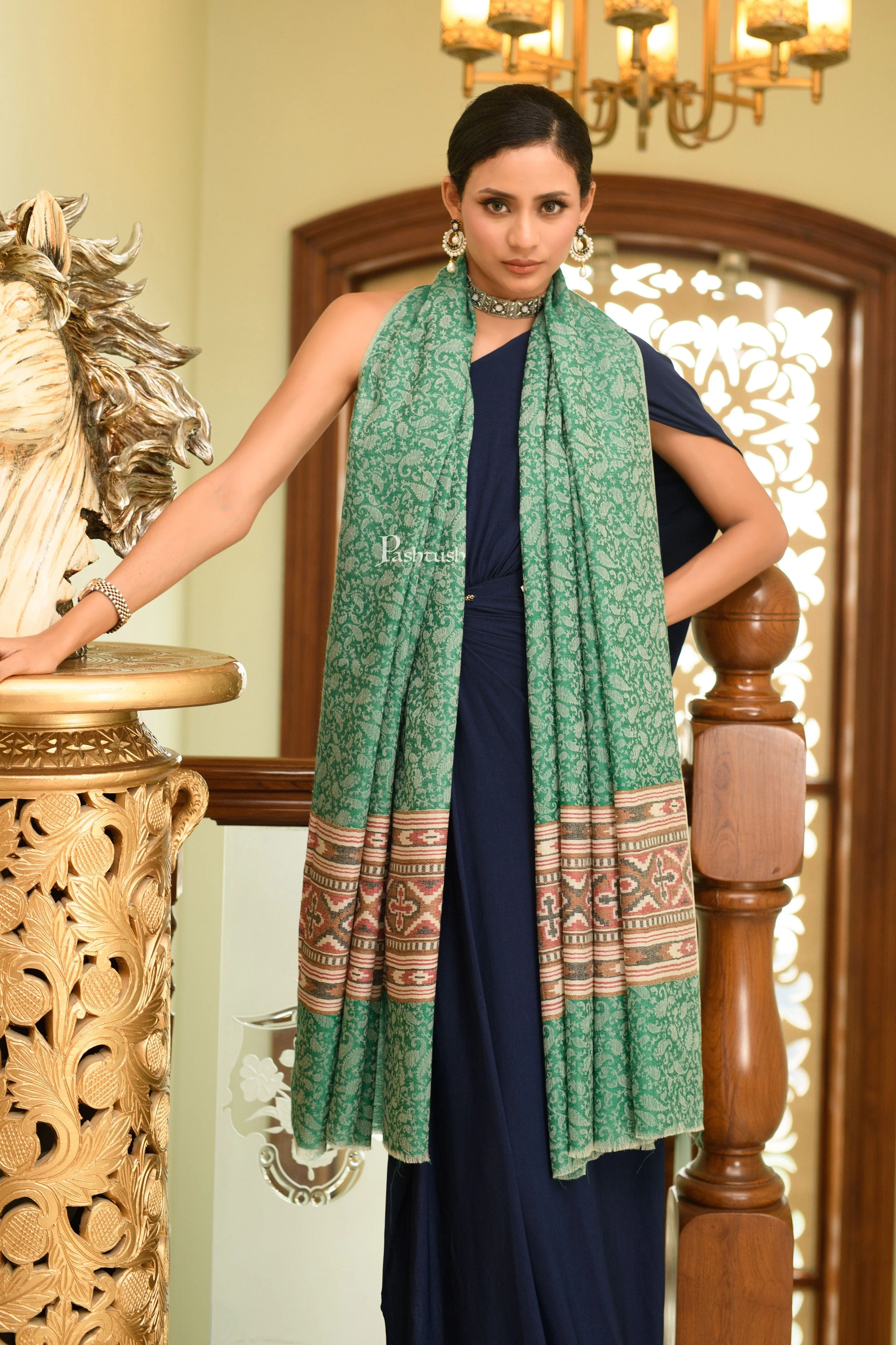 Pashtush Womens Extra Fine Wool Shawl, Aztec Weave Palla Design, Green - Image 4
