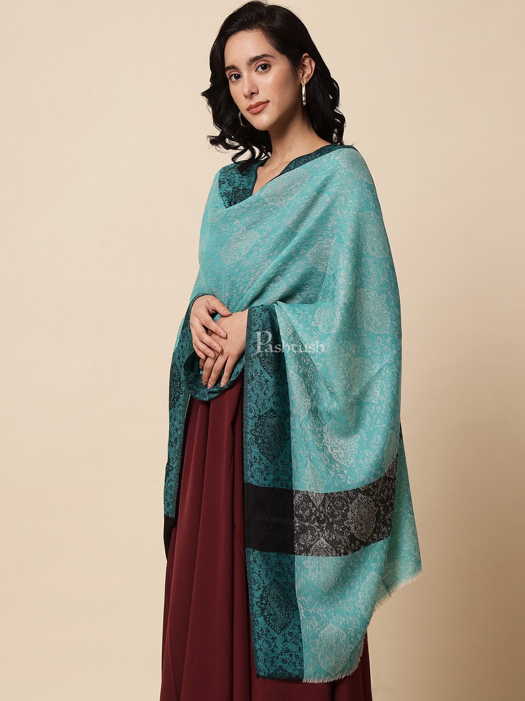 Pashtush Womens Fine Wool, Extra Soft and Warm Paisley Weave Scarf, Sea Green and Black - Image 6