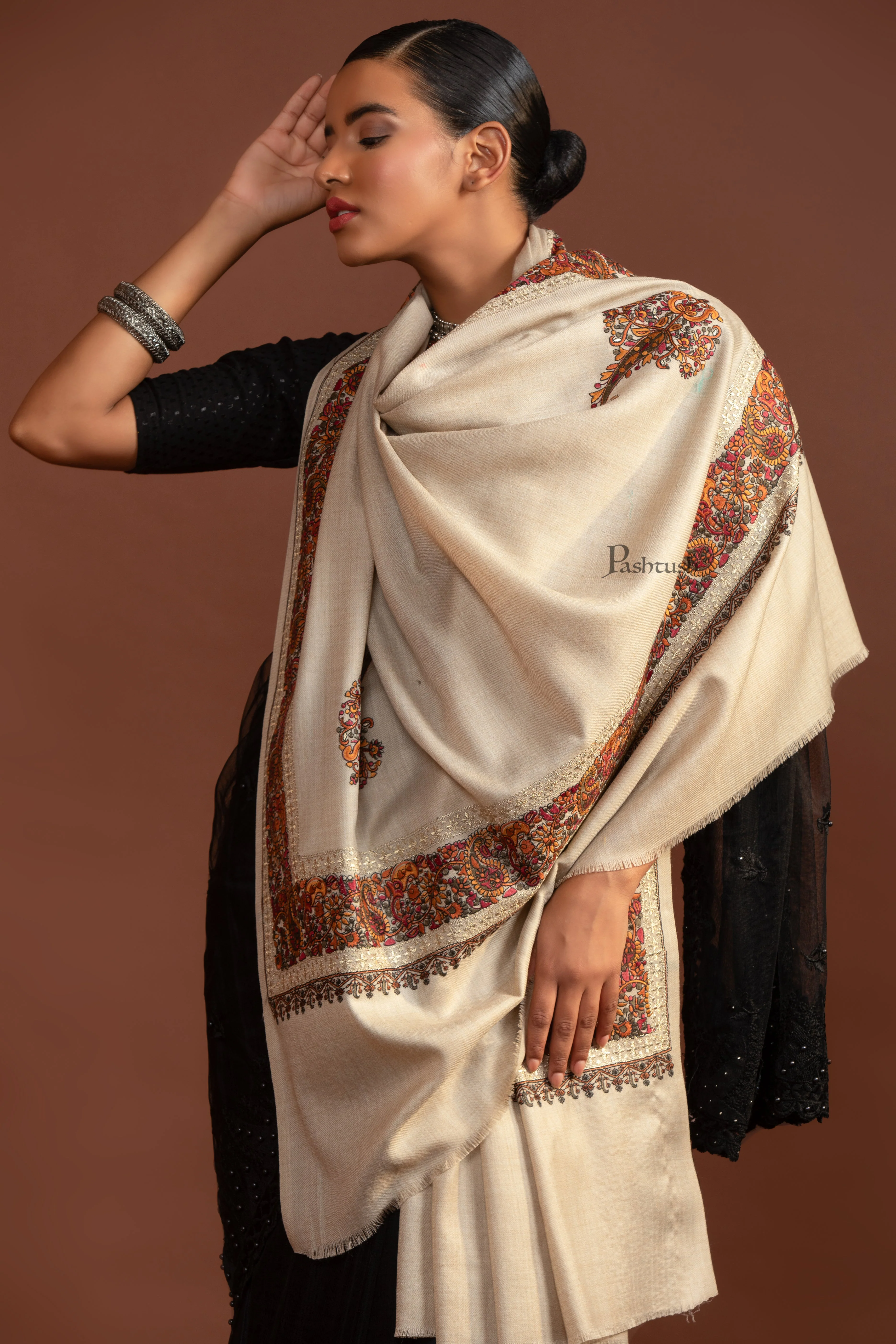 Pashtush Womens Fine Wool Shawl, Challa Daur With Metallic Detailing Design, Beige - Image 4