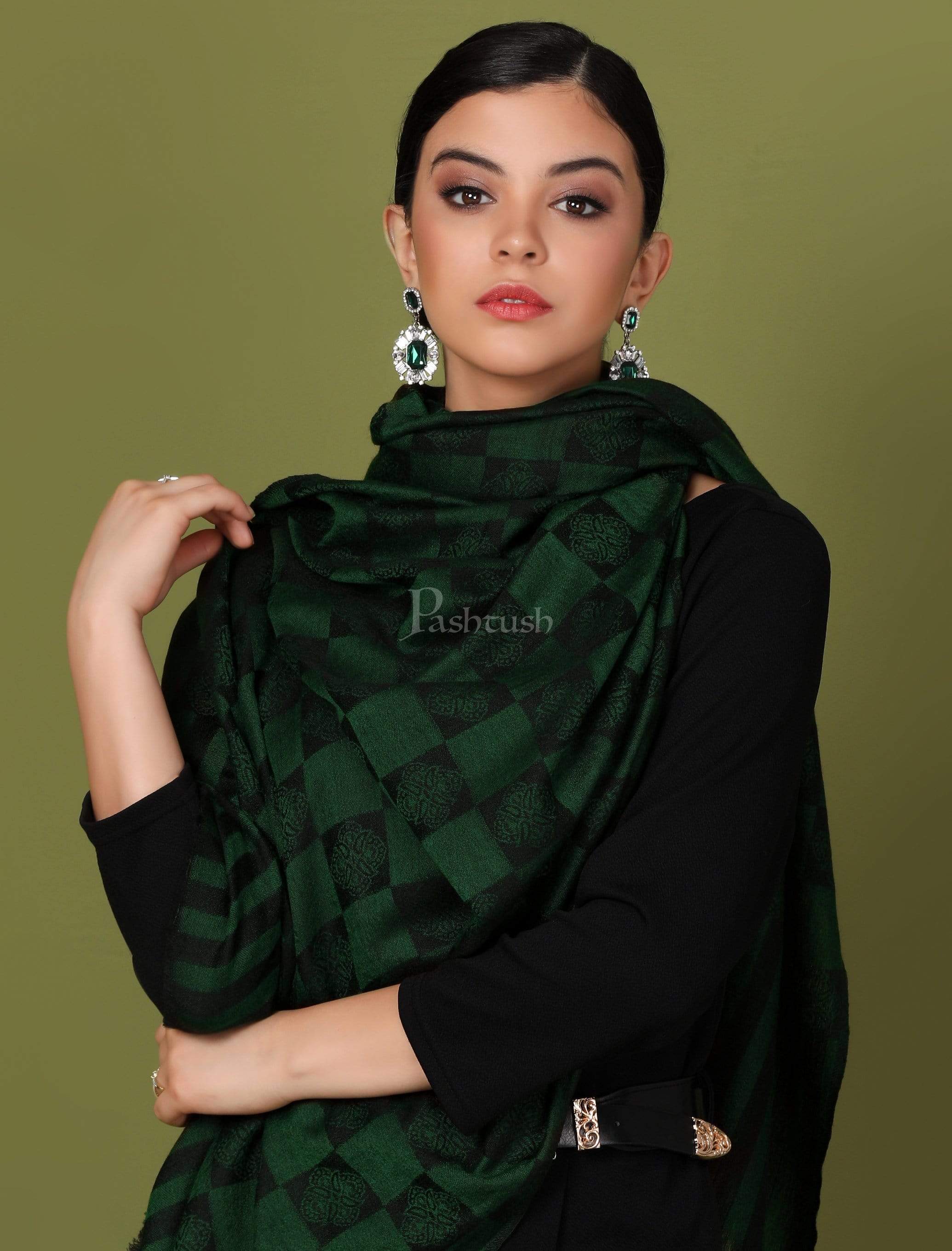 Pashtush Womens Fine Wool, Soft And Warm, Checkered Stole - Image 5