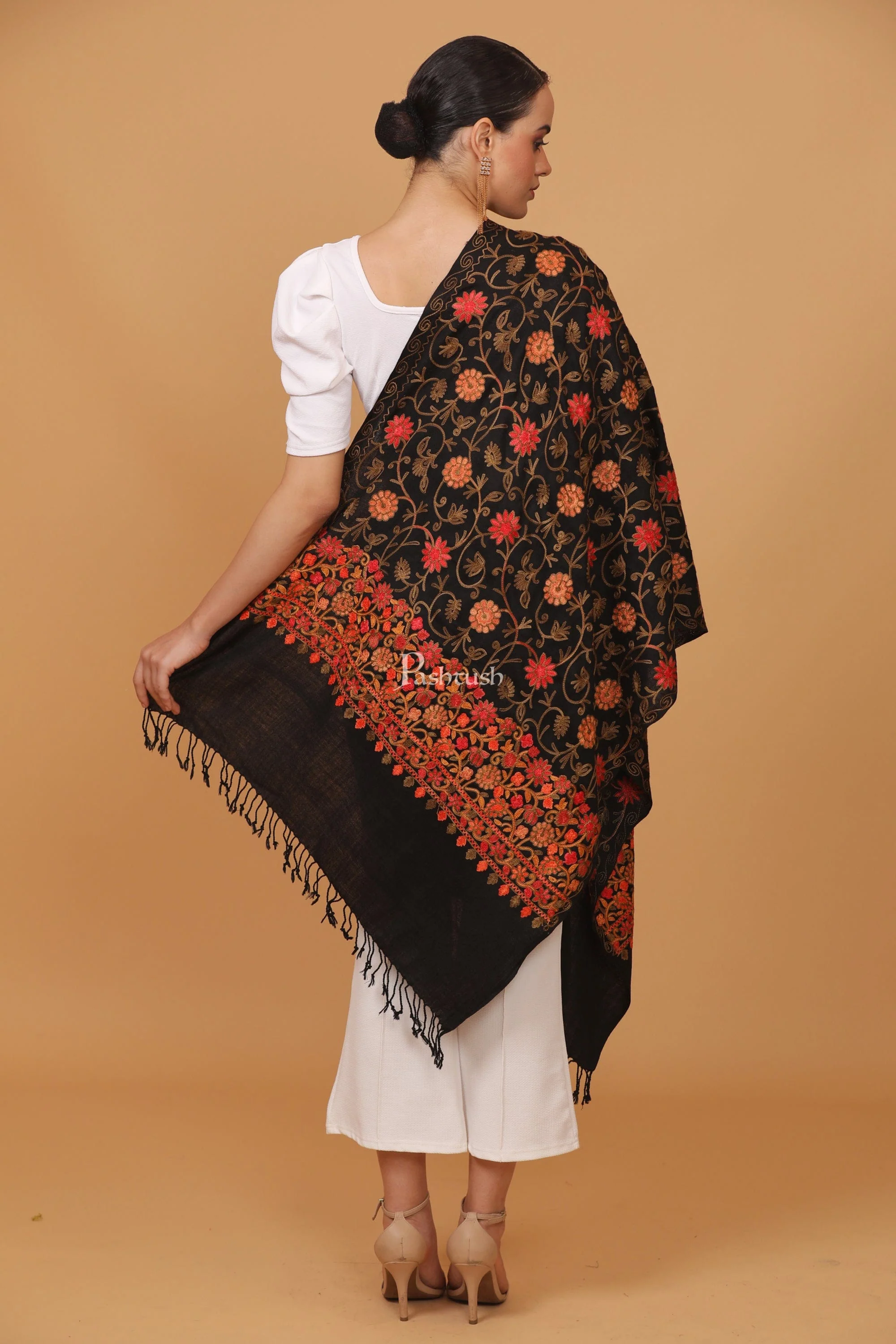 Pashtush womens Fine Wool stole, aari embroidery jaal design, Black - Image 7