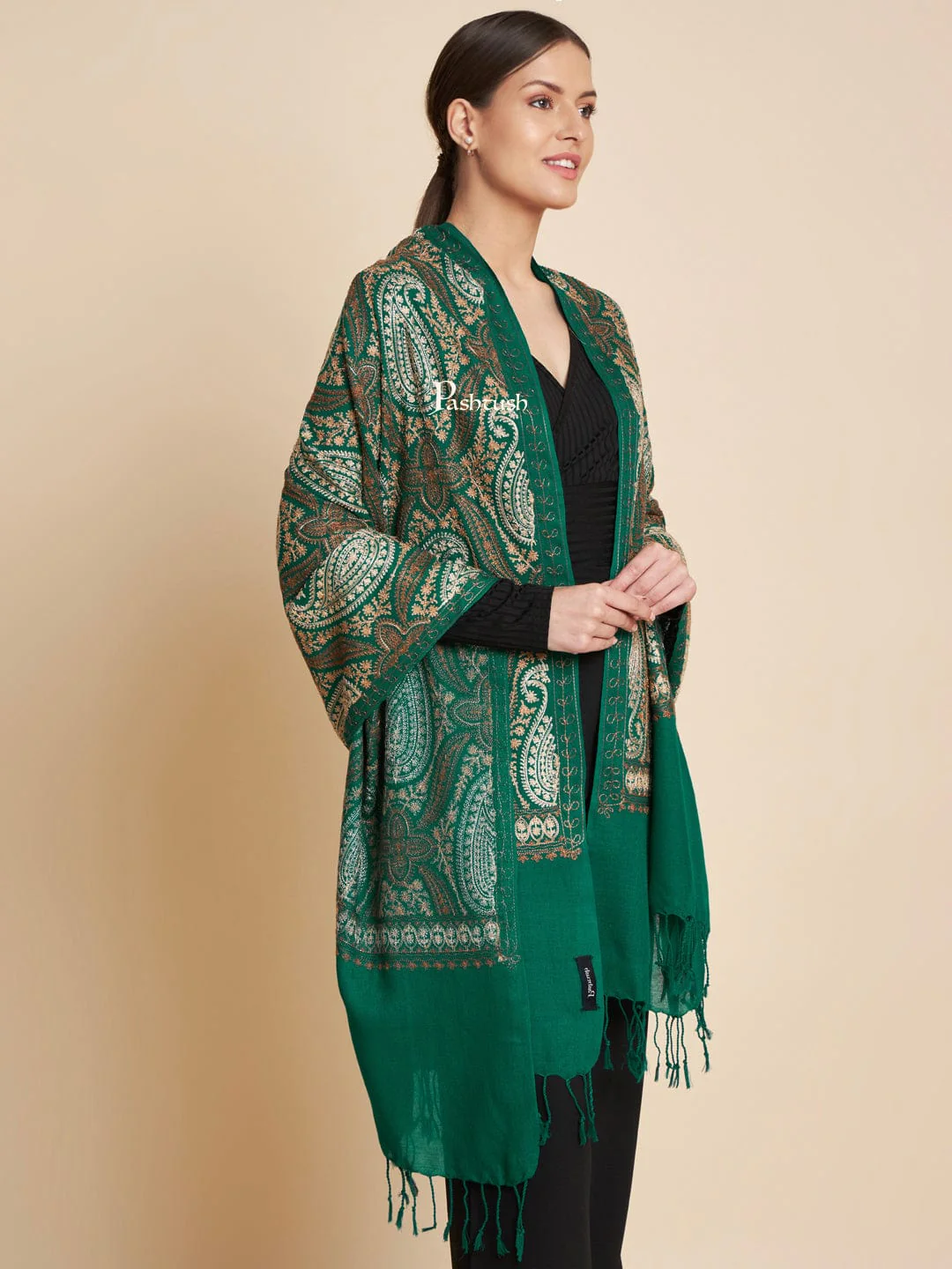 Pashtush Womens Fine Wool Stole, Fine Two Tone Nalki Embroidery Design, Green - Image 3