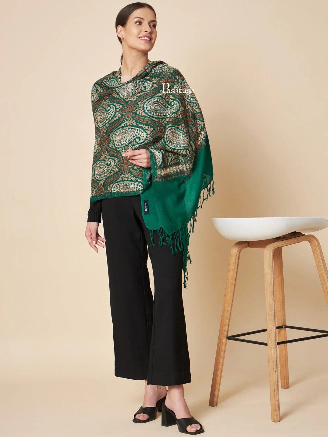Pashtush Womens Fine Wool Stole, Fine Two Tone Nalki Embroidery Design, Green - Image 5
