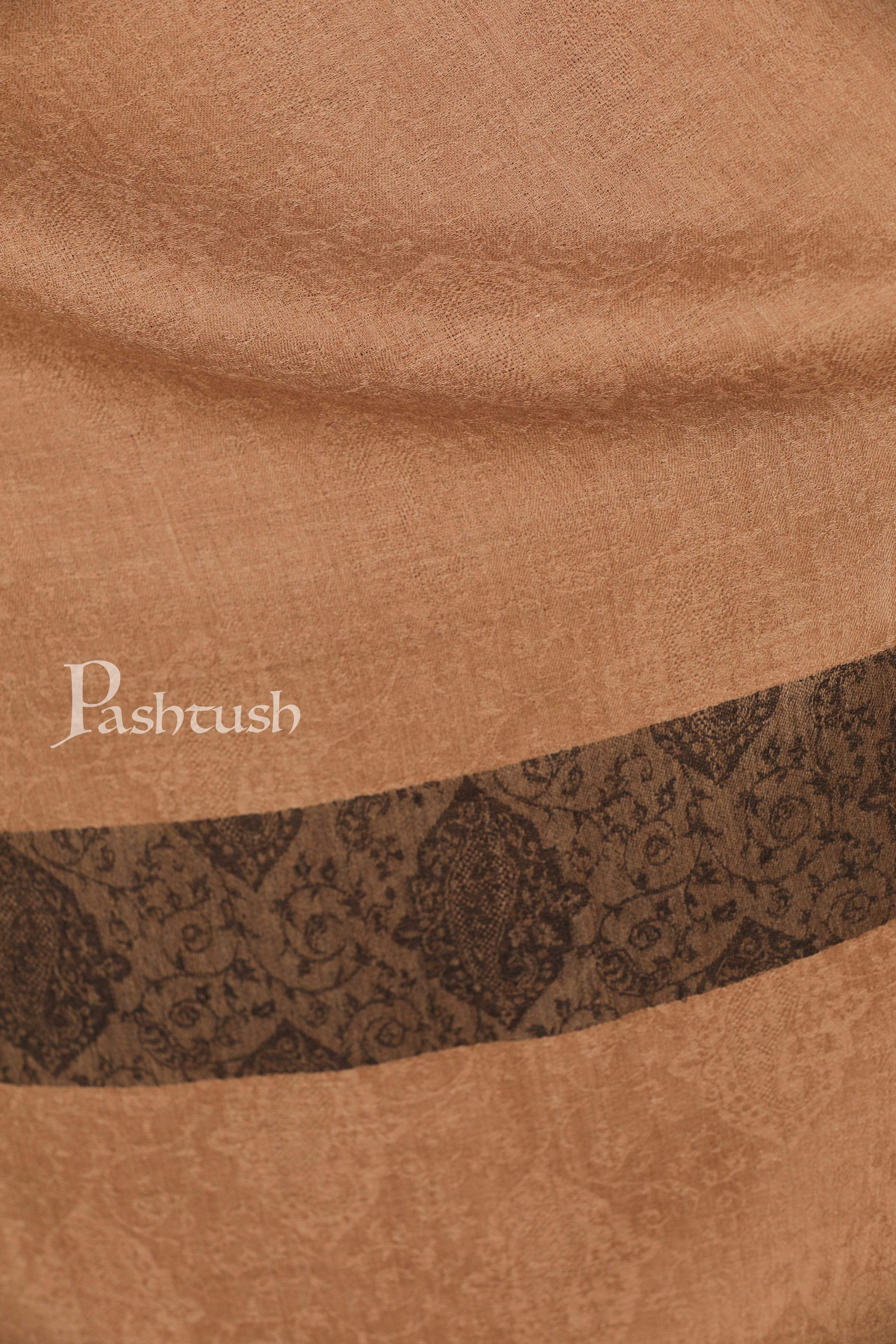 Pashtush Women'S Reversible Stole, With Paiseley Weave, Neutral Beige And Black - Image 2