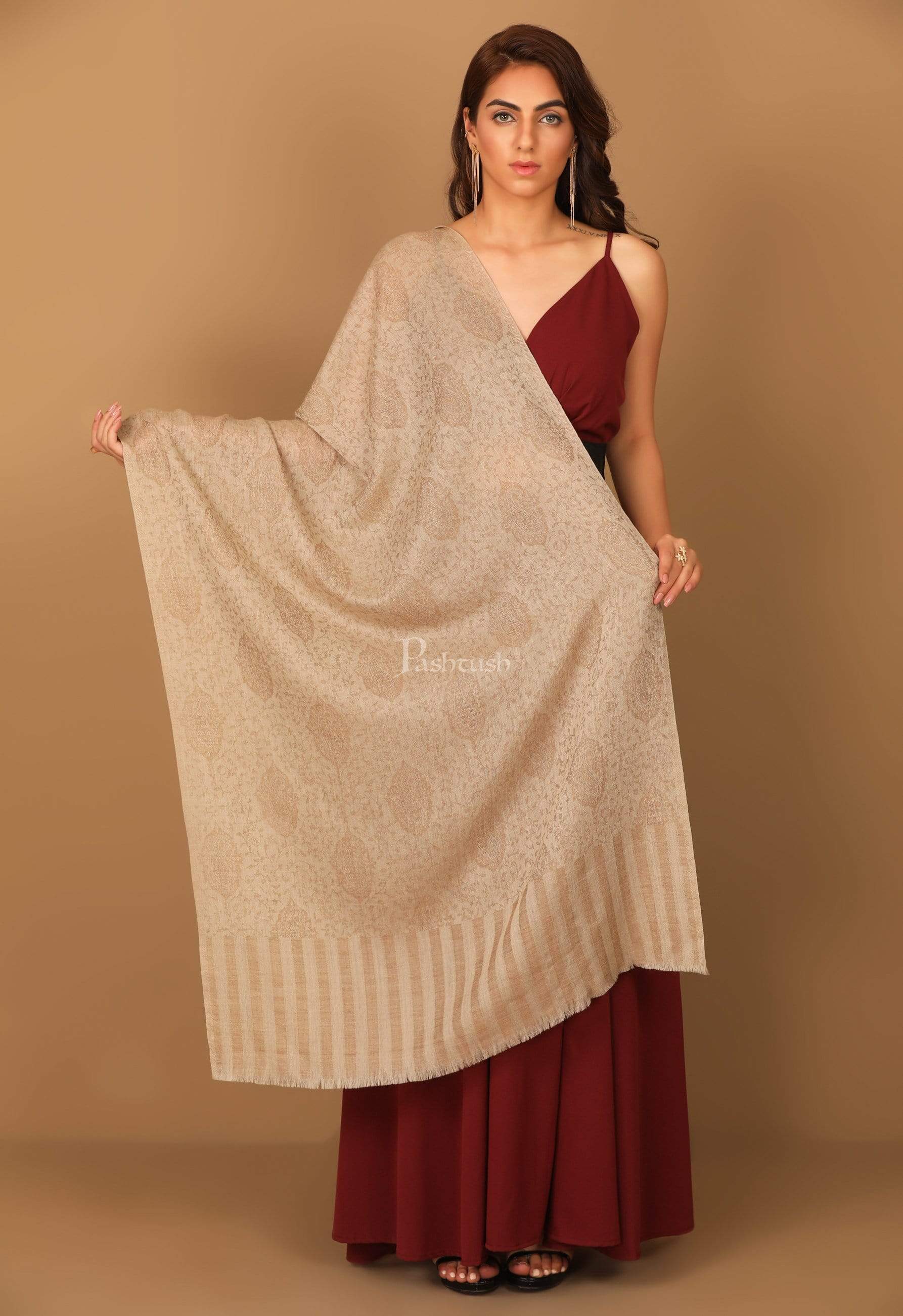 Pashtush Women'S Soft Fine Wool Scarf, Paisley Weave, Beige - Image 4