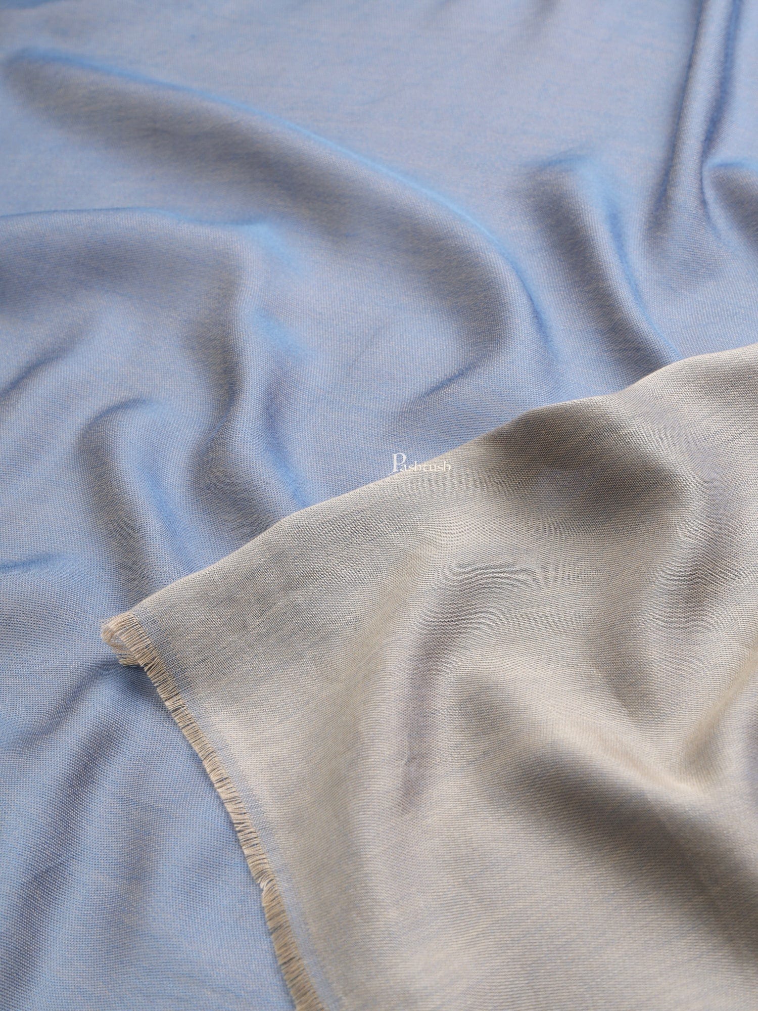 Pashtush Womens Womens, Bamboo, Reversible Weave Soft And Smooth Woven, Grey And Gold - Image 2